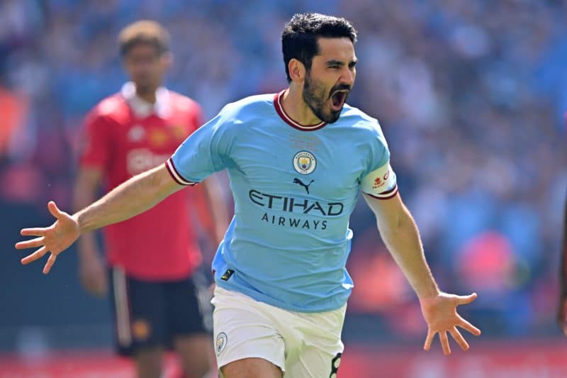 Gundogan no nê danh hiệu tại Man City