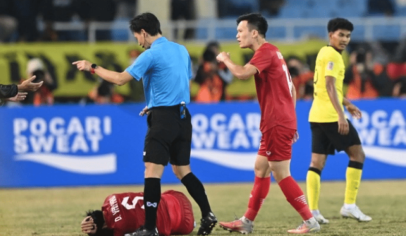 Thổi phạt Penalty thường phụ thuộc vào góc nhìn và nhận định của trọng tài