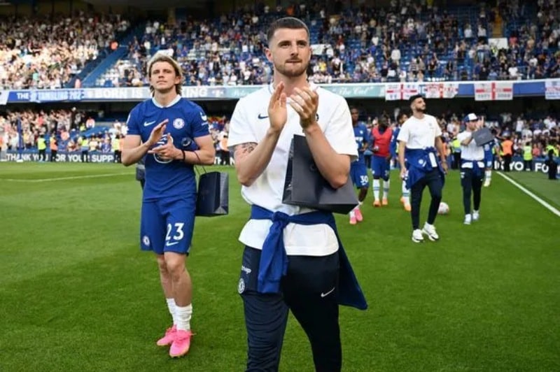 Tiền vệ người Anh sẽ rời Stamford Bridge