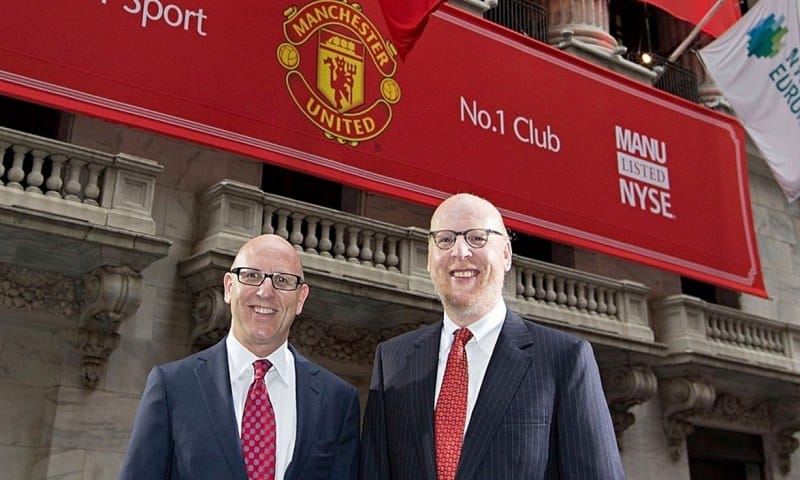 Nhà Glazer buông tha Manchester United