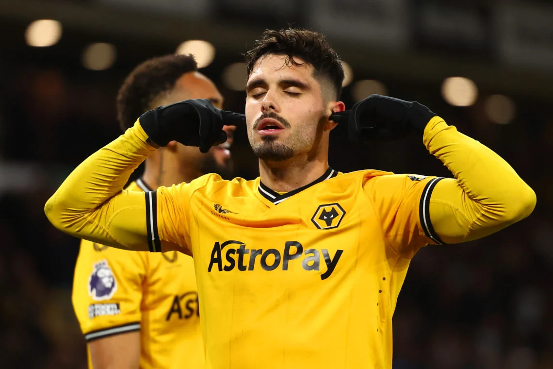 Wolves ra giá bán Pedro Neto