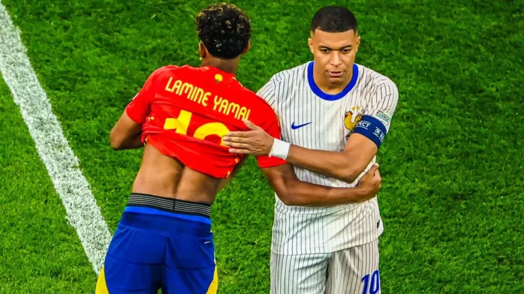 Lamine Yamlal vs Kylian Mbappe: Kỷ nguyên bóng đá mớ