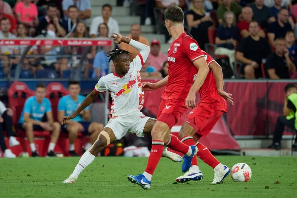 Nhận định phong độ FC Twente vs RB Salzburg