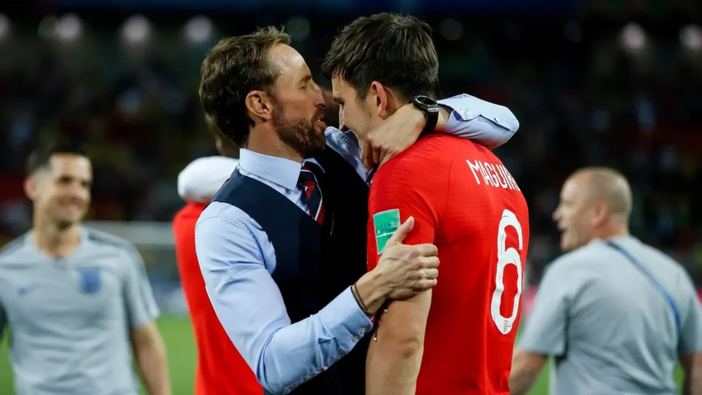 Neville giải thích lý do Gareth Southgate không phù hợp với Man United