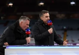 jamie carragher sung sot truoc doi hinh tieu bieu premier league cua gary neville