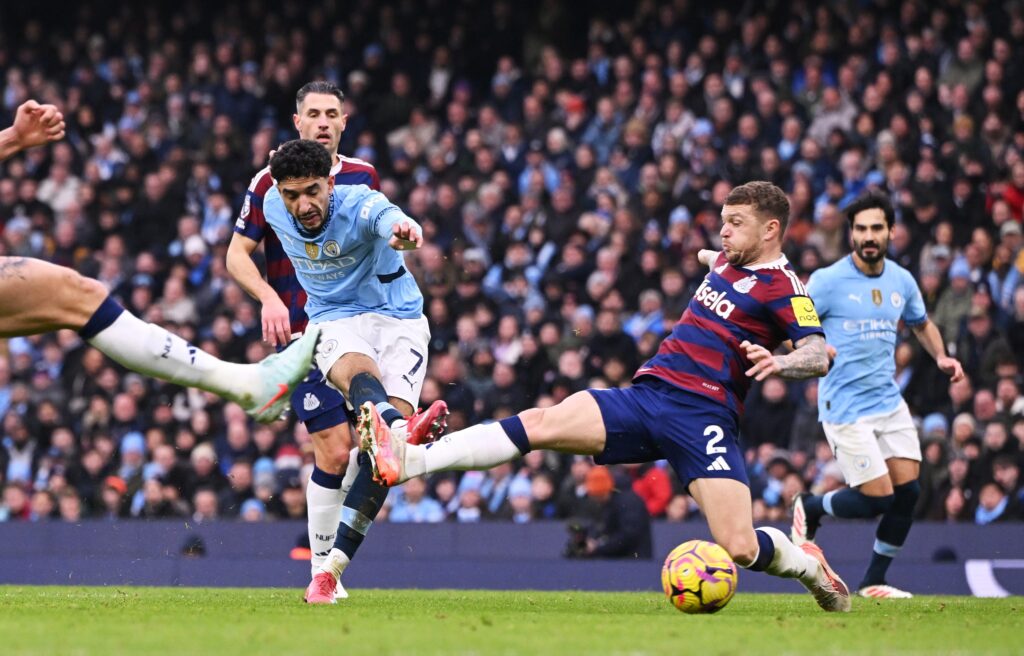 Ederson - thủ môn dị biệt nhất Ngoại Hạng Anh 6 Marmoush ghi bàn từ pha kiến tạo của Ederson