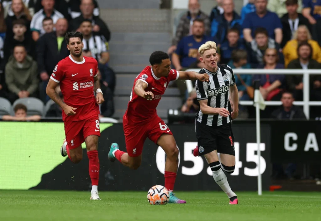 Trent Alexander-Arnold vs Anthony Gordon