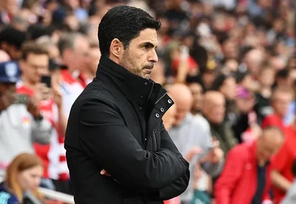 arsene wenger chi ra loi the cua arsenal truoc tran luot ve voi psg 2