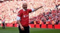 carragher chi ra ngua o co the canh tranh voi liverpool mua toi 1
