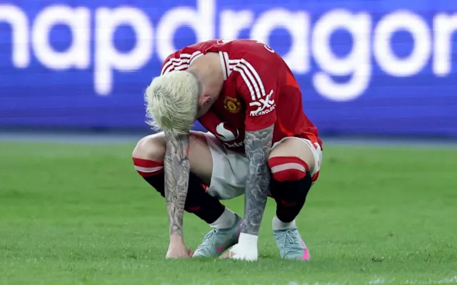 CĐV Man Utd sốc với hành động của Amad ở Malaysia 5 cdv man utd soc voi hanh dong cua amad o malaysia 3