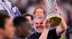 daniel levy gui thong diep den postecoglou sau chuc vo dich europa league 4