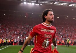 szoboszlai gay tranh cai vi khong nang cup cung liverpool