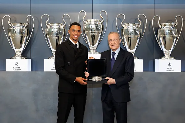 CĐV Liverpool phẫn nộ vì hành động của Trent Alexander-Arnold trong lễ ra mắt Real Madrid 5 cdv liverpool phan no vi hanh dong cua trent alexander arnold trong le ra mat real madrid 1