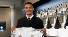 cdv liverpool phan no vi hanh dong cua trent alexander arnold trong le ra mat real madrid
