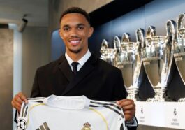 cdv liverpool phan no vi hanh dong cua trent alexander arnold trong le ra mat real madrid