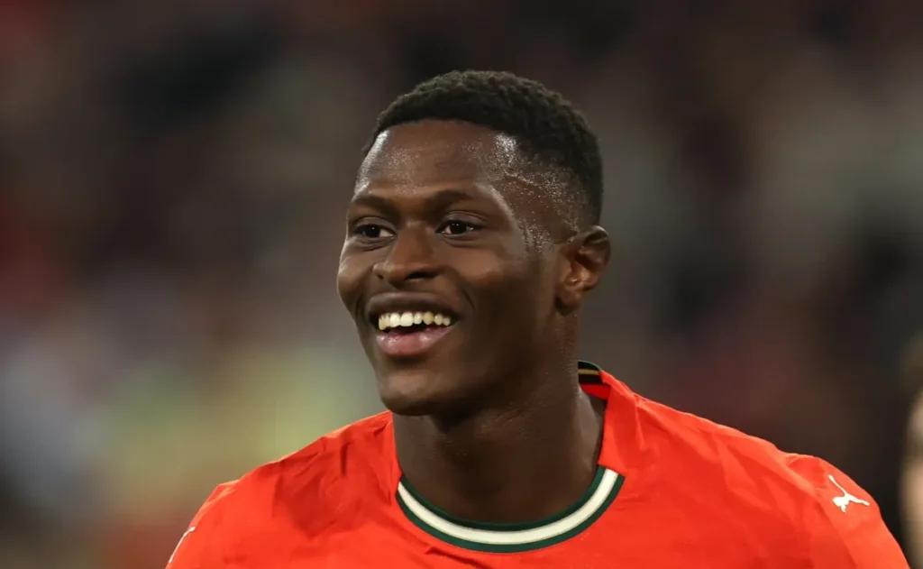 CĐV Man United đòi CLB ký hợp đồng với Nuno Mendes sau chung kết Nations League 4 cdv man united doi clb ky hop dong voi nuno mendes sau chung ket nations league 2