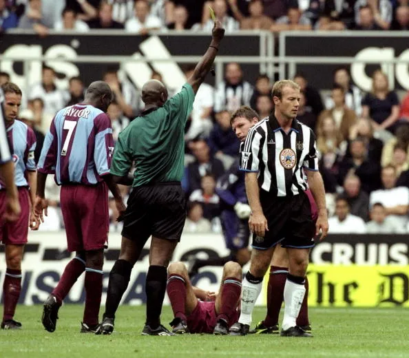 Uriah Rennie - Trọng tài da đen đầu tiên của Premier League qua đời ở tuổi 65 5 uriah rennie trong tai da den dau tien cua premier league qua doi o tuoi 65 2