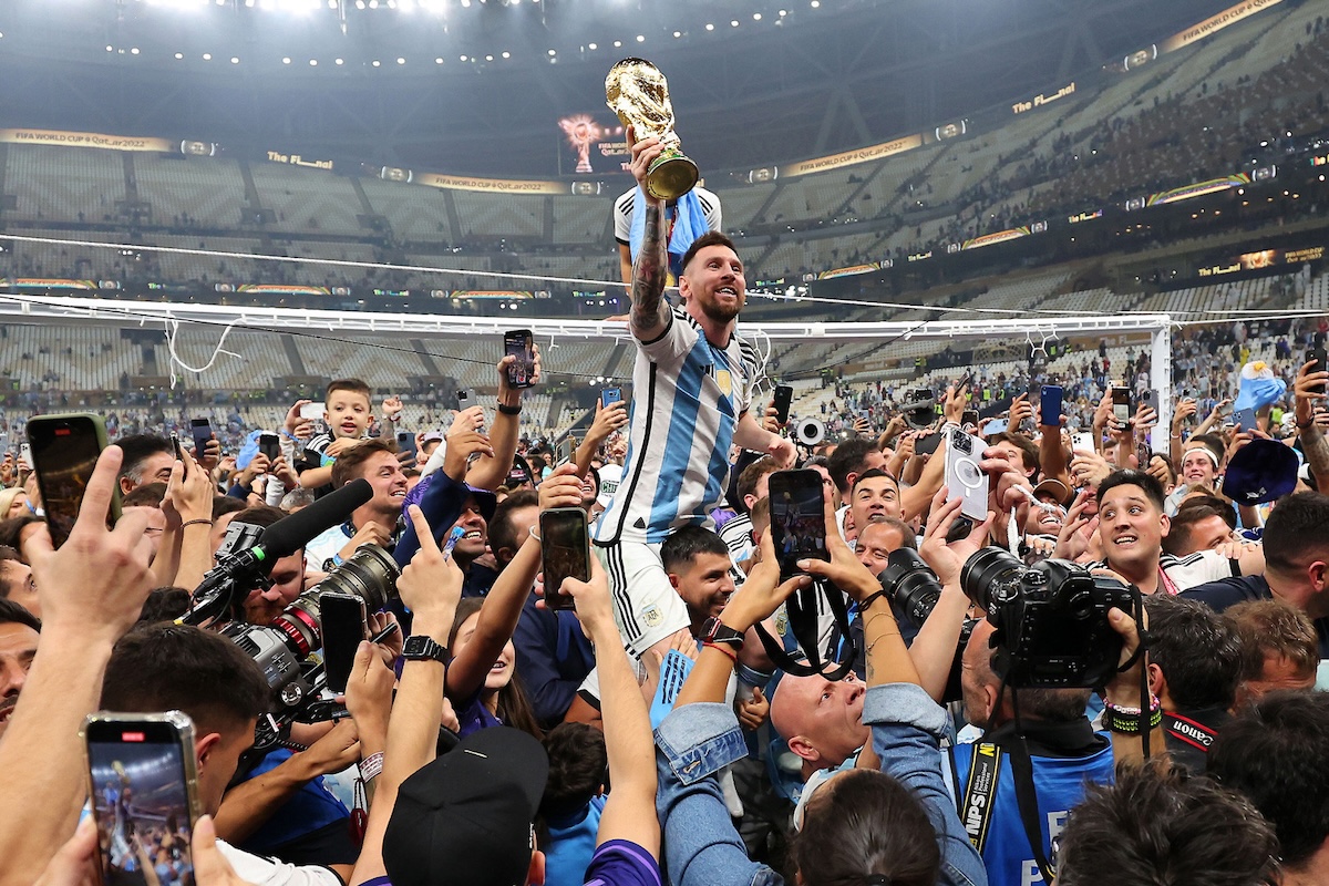 Đội tuyển Argentina vô địch World Cup 2022, tạo bệ phóng cho phong độ rực rỡ của Lionel Messi
