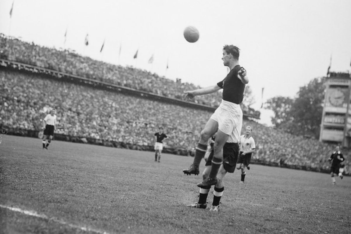 Sándor Kocsis đã ghi 11 bàn thắng chỉ trong một kỳ World Cup (1954)
