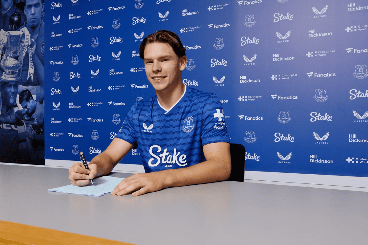 Everton Hoàn Tất Hợp Đồng Chuyển Nhượng Tyler Dibling
