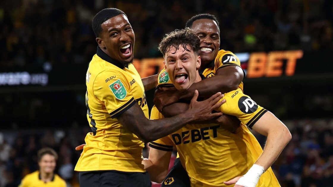 Wolves ngược dòng kịch tính đánh bại West Ham 3-2