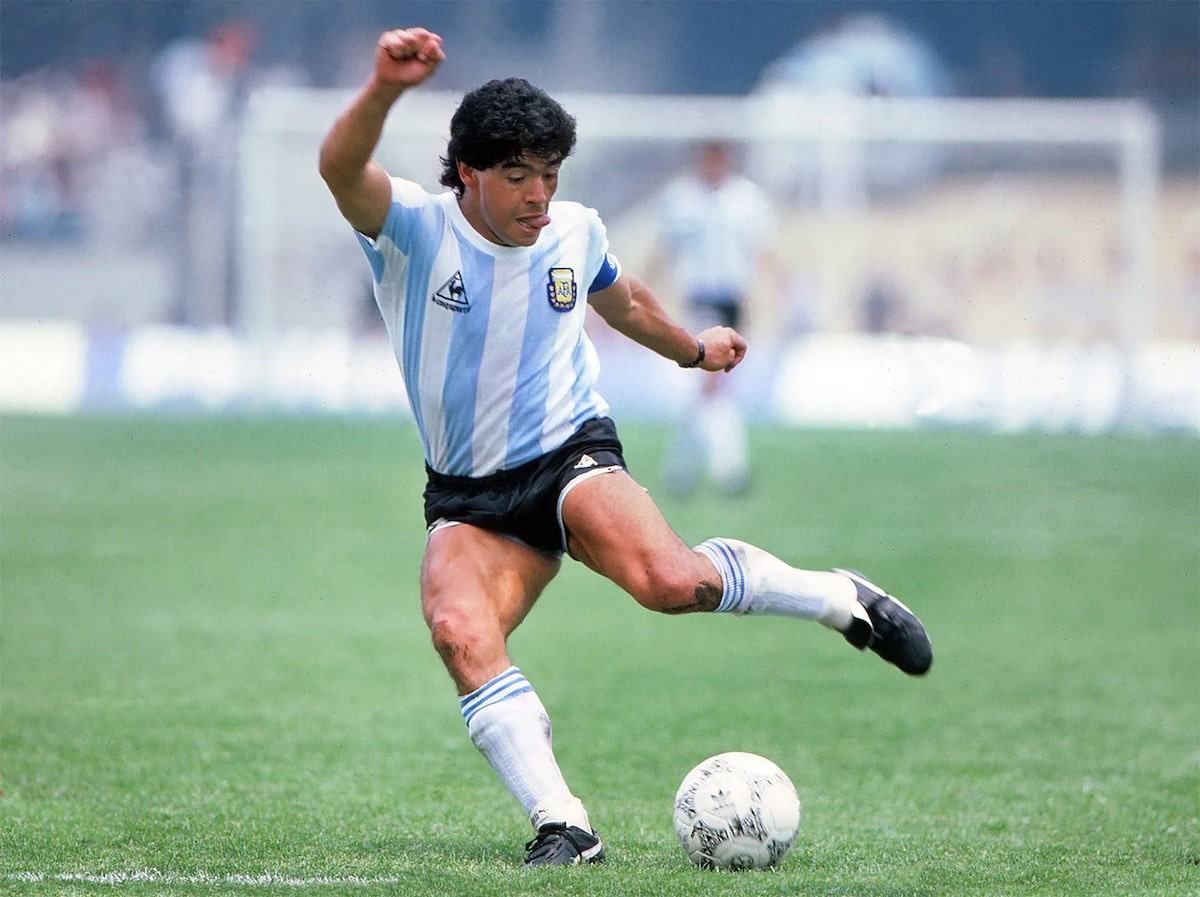 Diego Maradona - biểu tượng vĩ đại của bóng đá Argentina