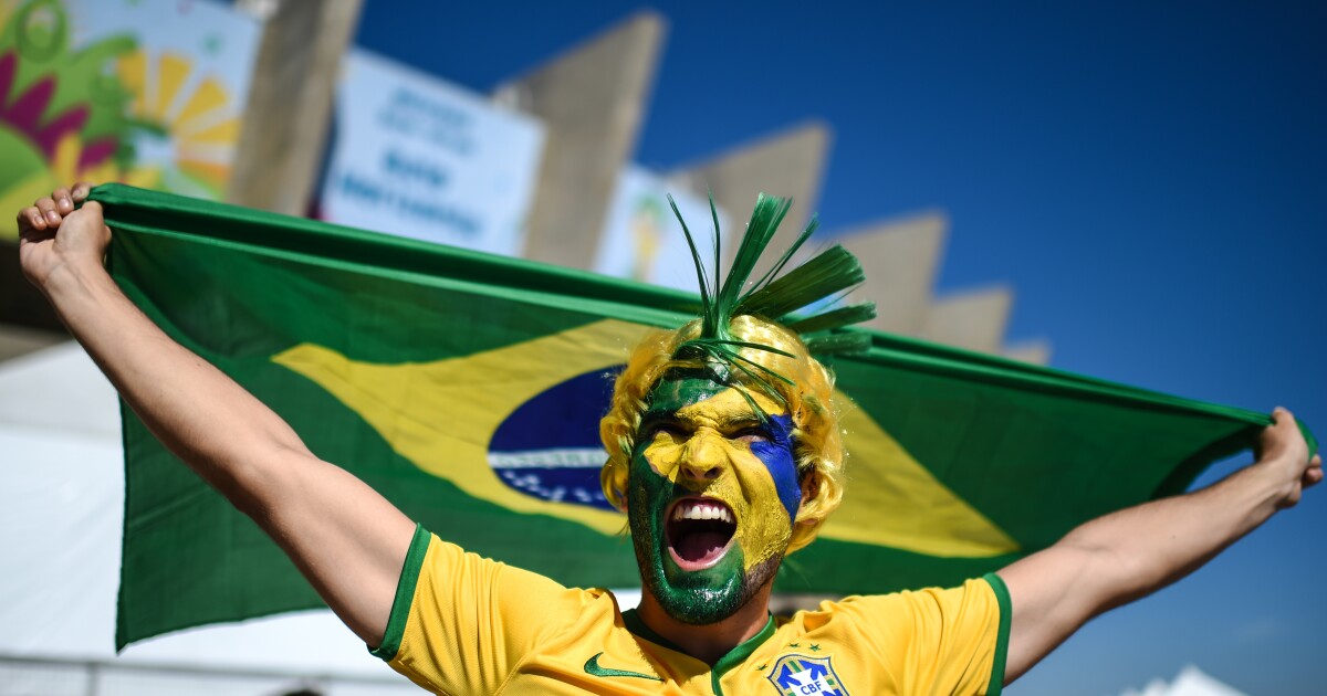 Quốc gia đăng cai World Cup nhận được nhiều lợi ích về kinh tế, xã hội và văn hoá
