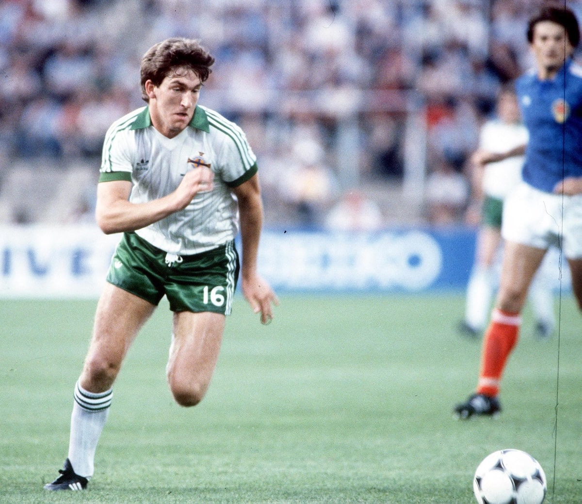 10 kỷ lục World Cup không thể phá vỡ mọi thời đại 9 Norman Whiteside chính là cầu thủ trẻ nhất lịch sử World Cup