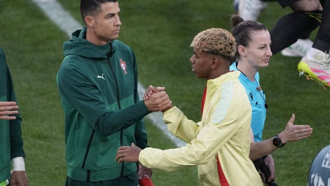 Ronaldo nói gì về Lamine Yamal