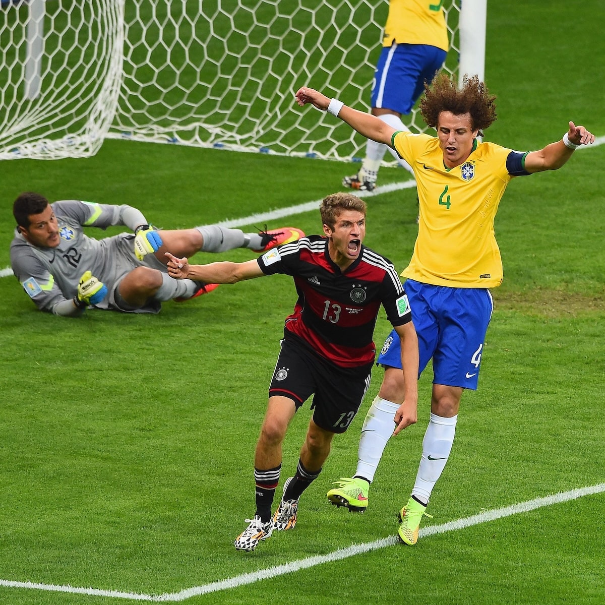 Đội tuyển Brazil và Đức đã tạo nên những khoảnh khắc lịch sử trong lòng người hâm mộĐội tuyển Brazil và Đức đã tạo nên những khoảnh khắc lịch sử trong lòng người hâm mộ