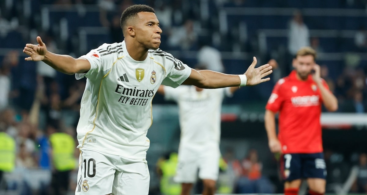 Cổ động viên bị bắt vì phân biệt chủng tộc với Kylian Mbappé