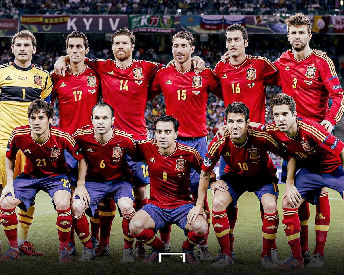 Tây Ban Nha và lối chơi Tiki-Taka huyền ảo đã thống trị Euro 2008 và 2012, trở thành đội duy nhất bảo vệ thành công chức vô địch