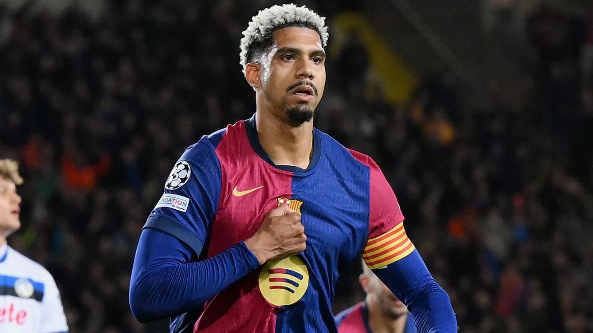 Real Madrid nhắm Konate, MU và Chelsea đại chiến vì Vlahovic 2 Ronald Araujo được xem là một trong những "đá tảng" hàng đầu thế giới
