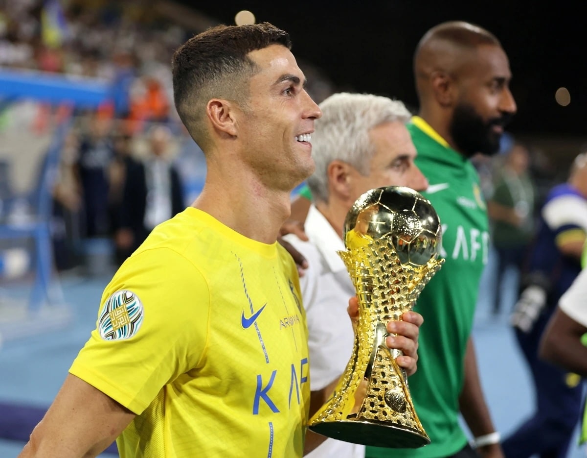 Tổng hợp các giải thưởng mà Cristiano Ronaldo giành được 5 Cristiano Ronaldo giành cúp Arab Club Champions Cup 2023 với Al Nassr