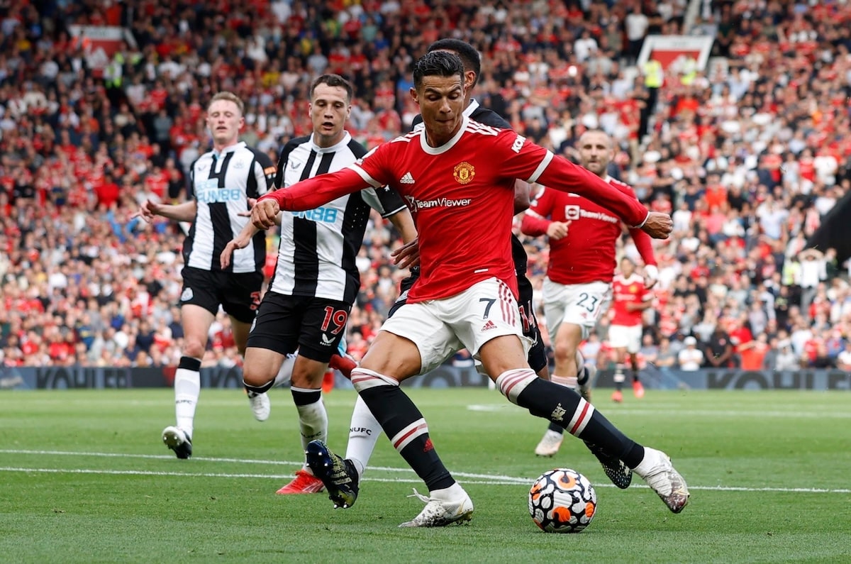Cristiano Ronaldo ghi bao nhiêu bàn thắng trong sự nghiệp? 3 Bản năng sát thủ và sự nhạy bén trong vòng cấm của Cristiano Ronaldo ở tuổi 36