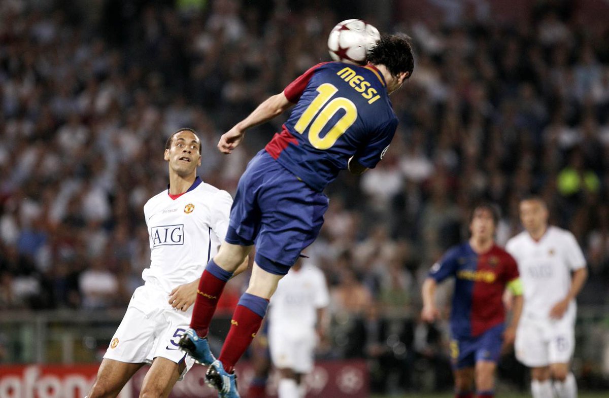 Messi vô địch Cúp C1 mấy lần? Thành tích của Messi tại Cúp C1 3 Khoảnh khắc Messi đánh đầu không tưởng, ấn định chiến thắng chung kết Champions League 2009 trước MU
