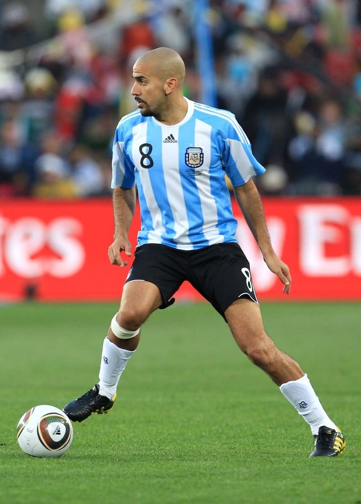 Kỹ năng giữ bóng giúp Regista thoát pressing và duy trì kiểm soát