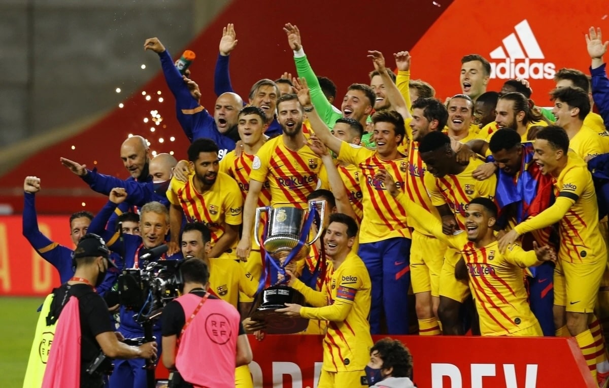 Messi đã vô địch những giải nào trong sự nghiệp? 5 Messi giành 35 danh hiệu cùng Barcelona, tạo nên kỷ nguyên thống trị vĩ đại tại Camp Nou