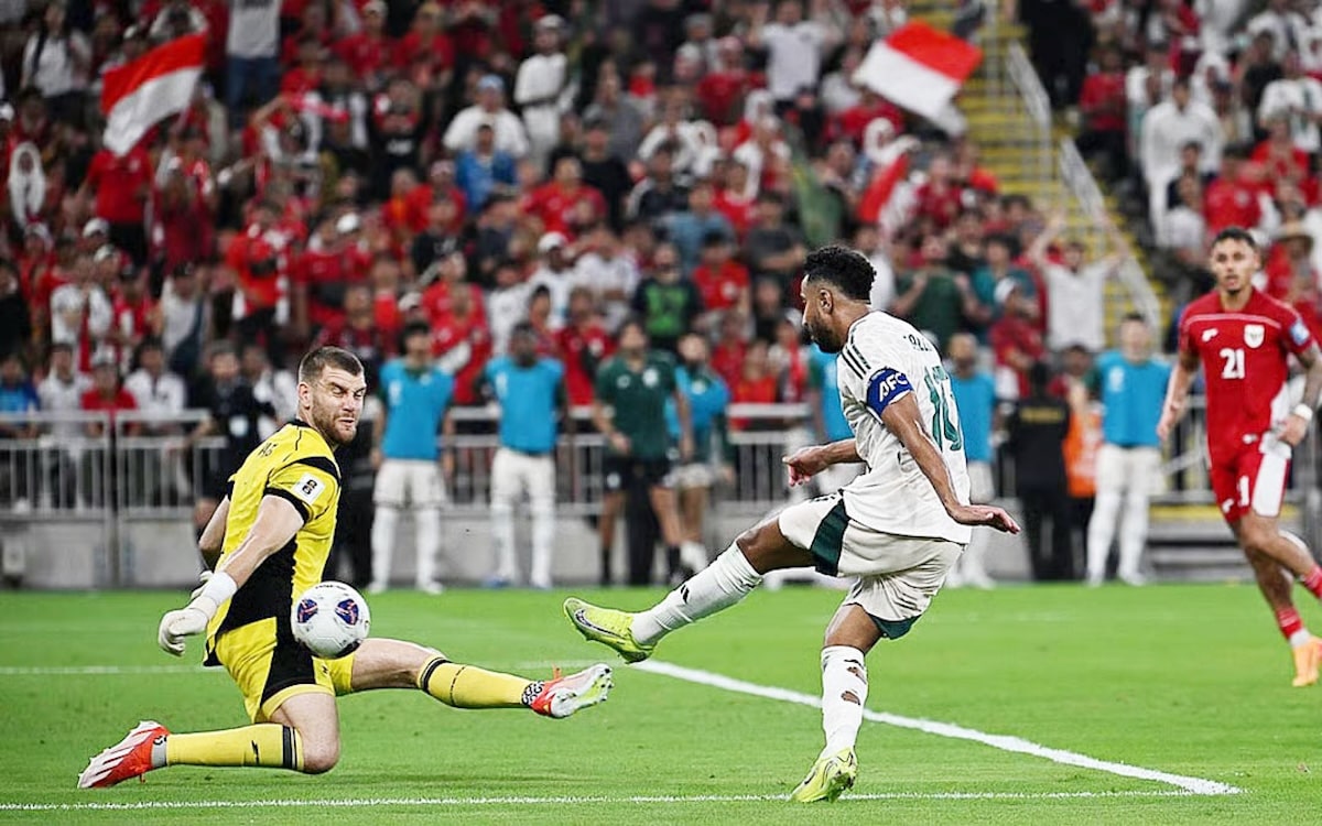 Nghệ thuật đánh gót ngẫu hứng và bí mật của siêu phẩm túc cầu 2 Pha bóng thể hiện sự tự tin tuyệt đối và kỹ năng cá nhân vượt trội của cầu thủ